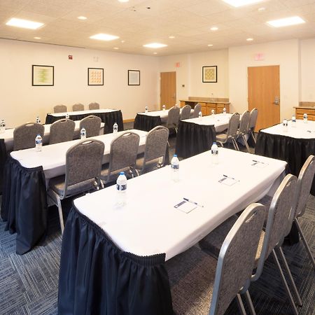 Holiday Inn Express Hotel & Suites Detroit-Utica By Ihg Dış mekan fotoğraf