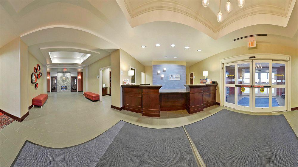 Holiday Inn Express Hotel & Suites Detroit-Utica By Ihg Dış mekan fotoğraf