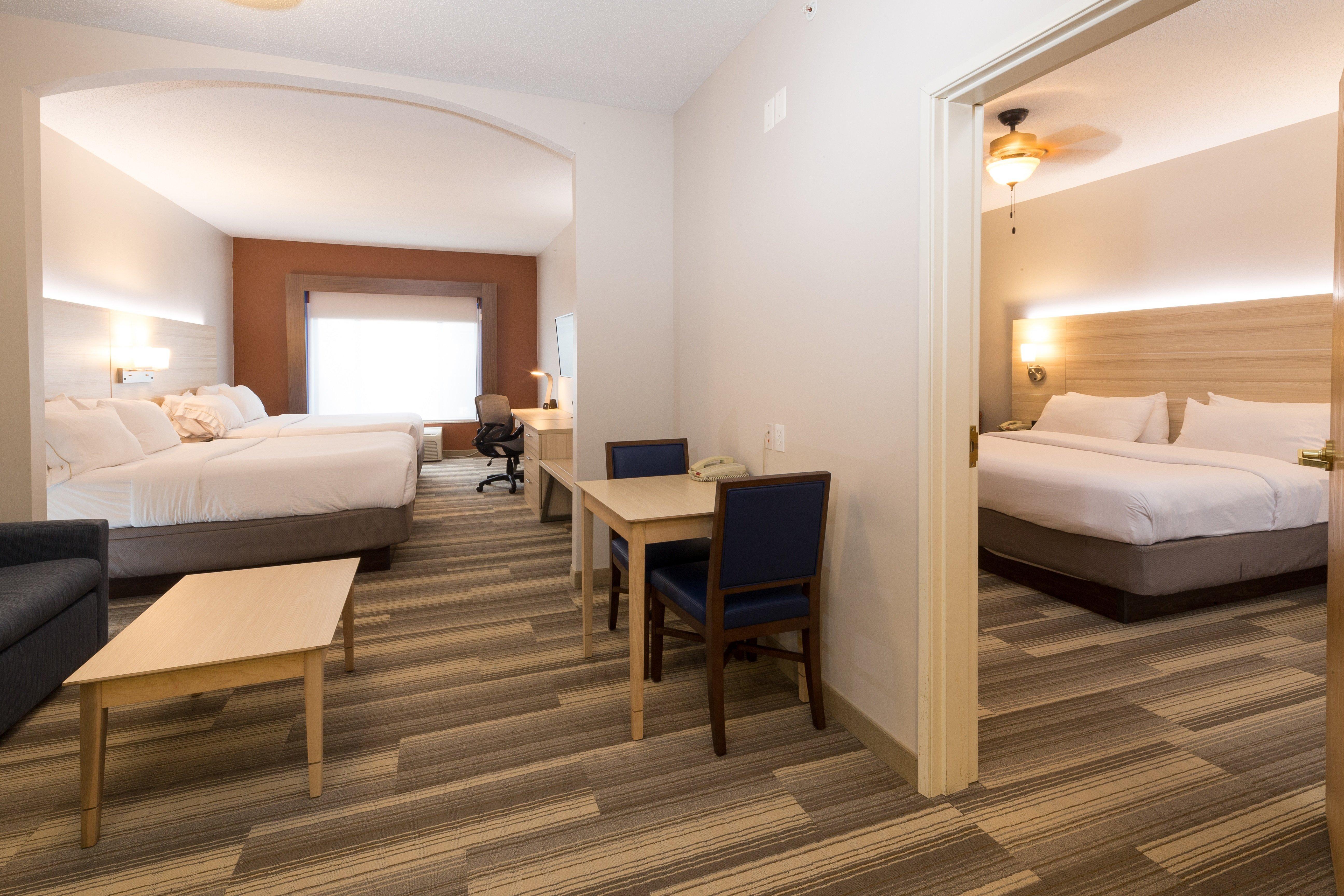 Holiday Inn Express Hotel & Suites Detroit-Utica By Ihg Dış mekan fotoğraf