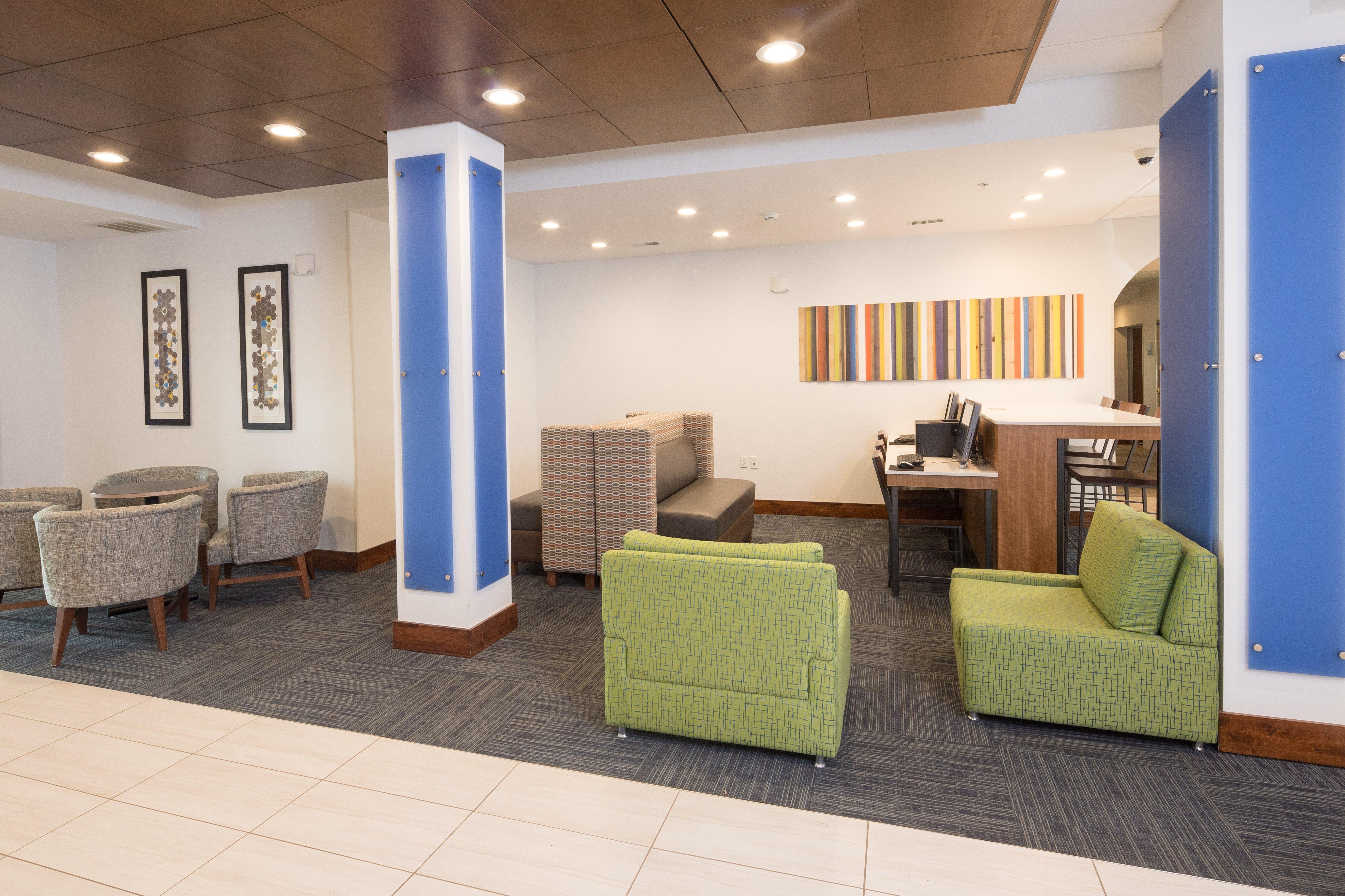 Holiday Inn Express Hotel & Suites Detroit-Utica By Ihg Dış mekan fotoğraf