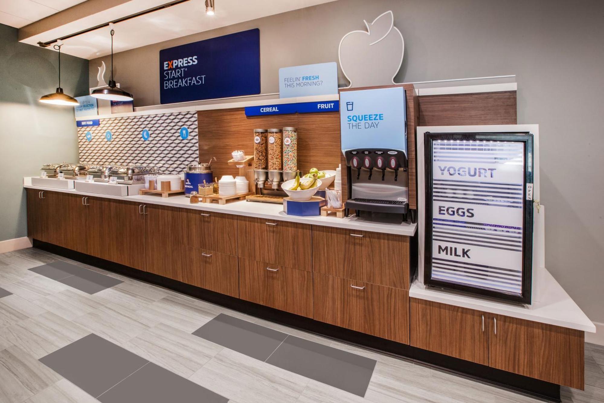 Holiday Inn Express Hotel & Suites Detroit-Utica By Ihg Dış mekan fotoğraf