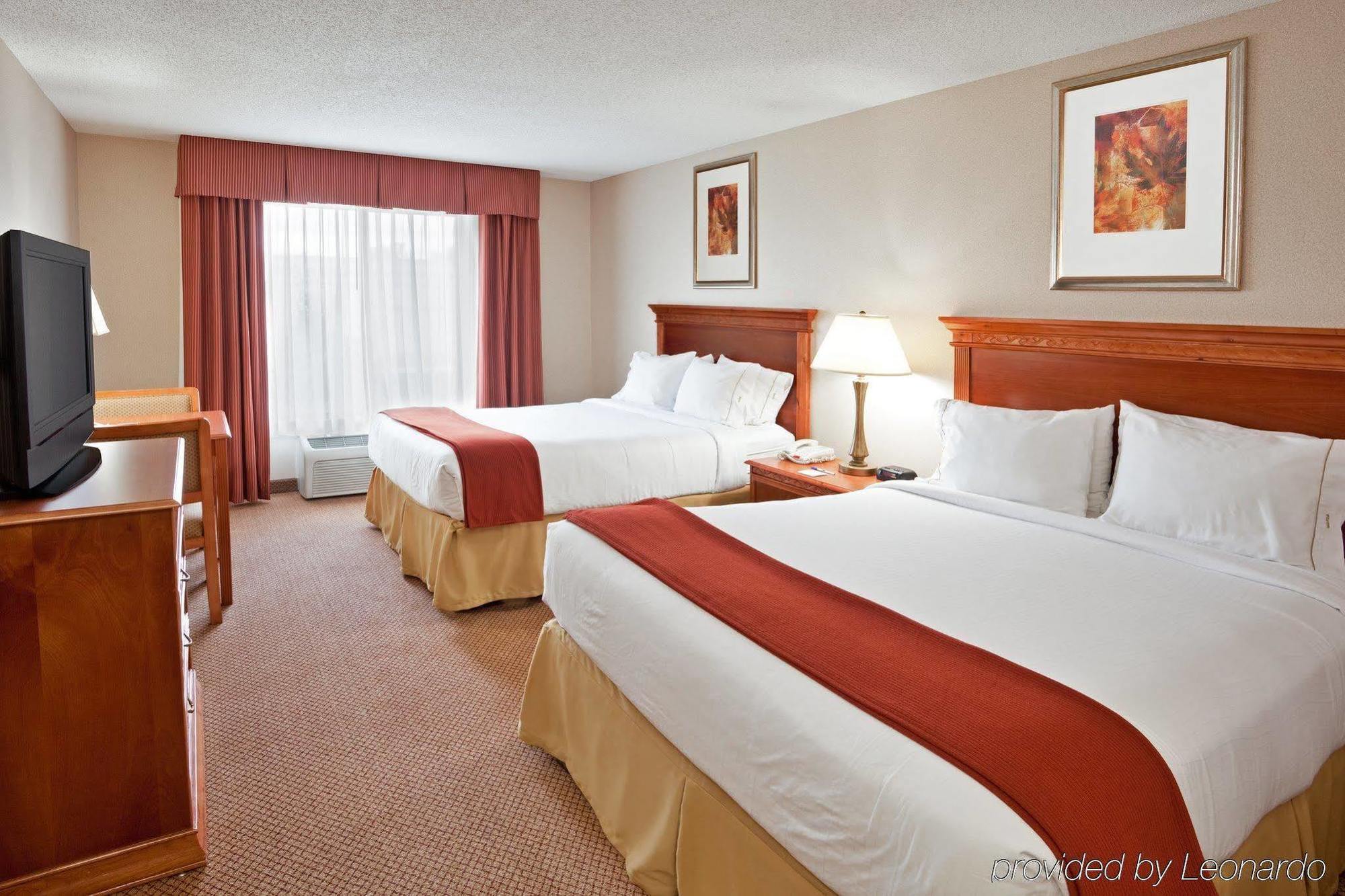 Holiday Inn Express Hotel & Suites Detroit-Utica By Ihg Oda fotoğraf